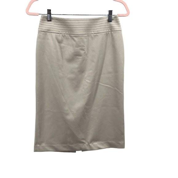 St. John Collection S 4 Skirt Light Tan Soft Fabric Beautiful Fabric/Stitch - Picture 4 of 6